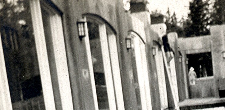 Found Photograph Detail- Familiar Strangers Show- Matthews Gallery 